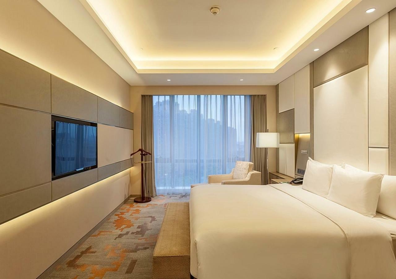 Radisson Exhibition Center Hotel
