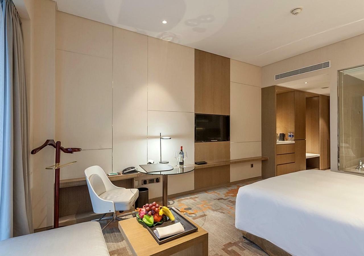 Radisson Exhibition Center 5*