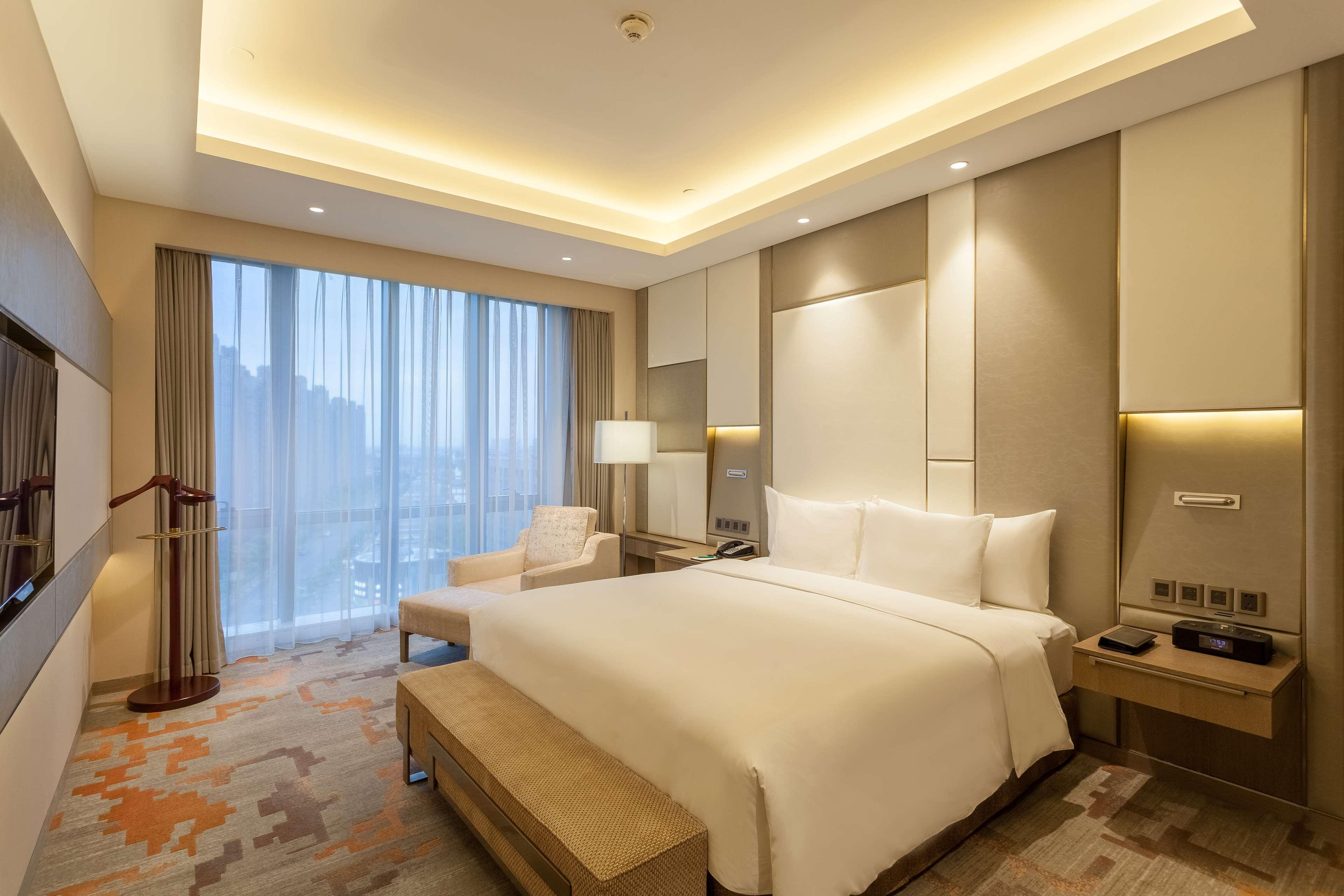 Radisson Exhibition Center Hotel